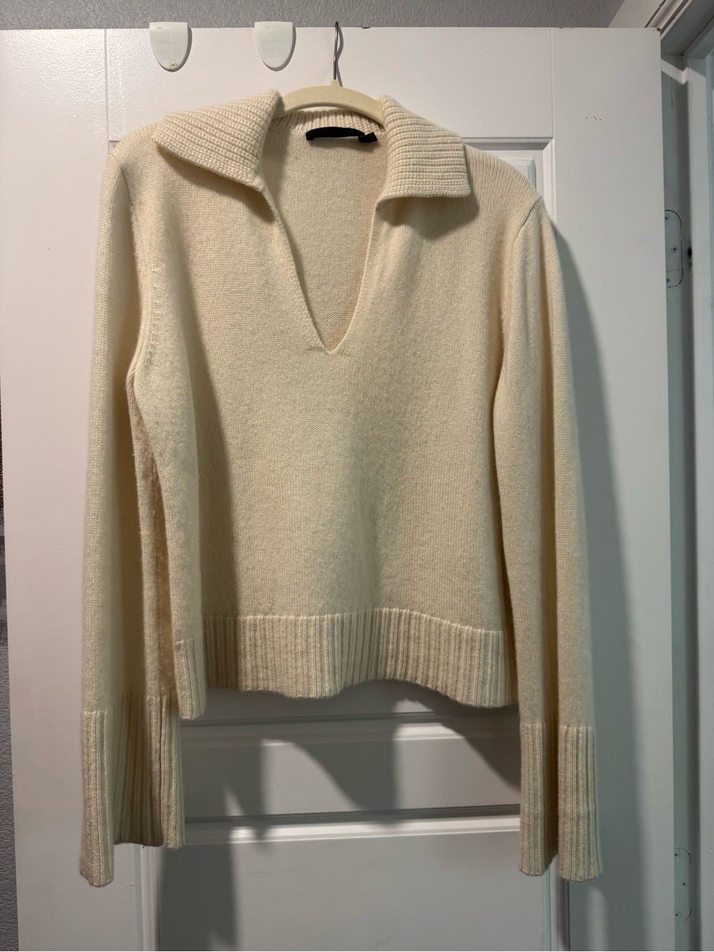 Jenni Kayne Frances Cream Open V-Collar Women's Sweater